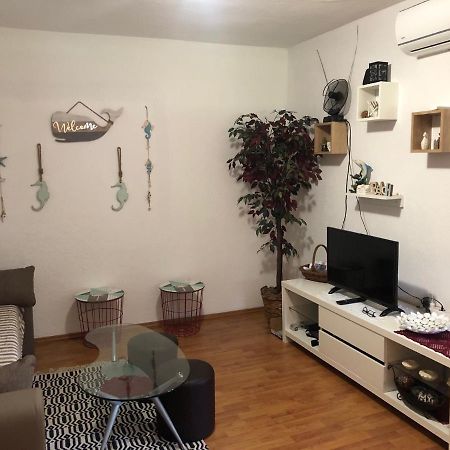 Vacation House "Andy" พูลา ภายนอก รูปภาพ