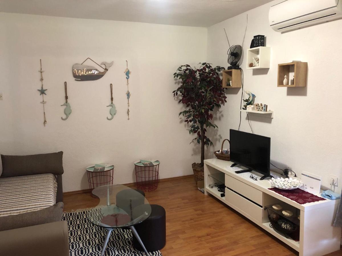 Vacation House "Andy" พูลา ภายนอก รูปภาพ
